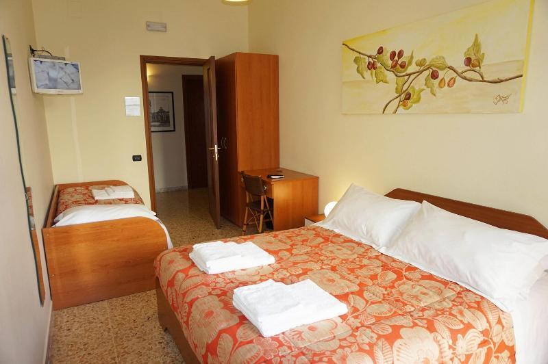 B&B Piazza 300mila Lecce Esterno foto