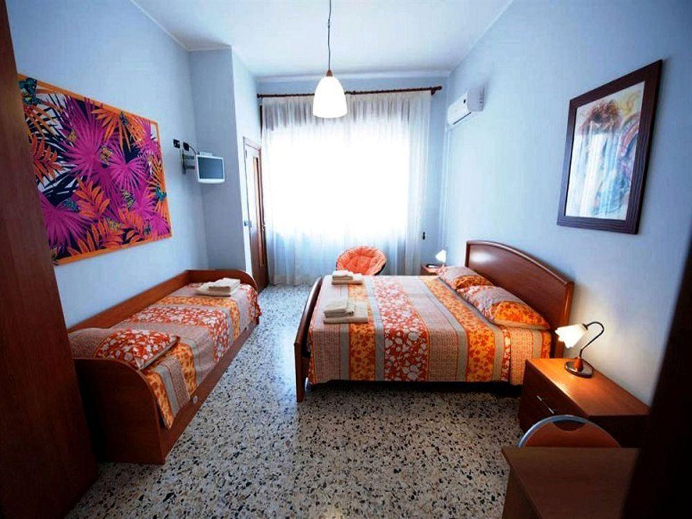 B&B Piazza 300mila Lecce Esterno foto