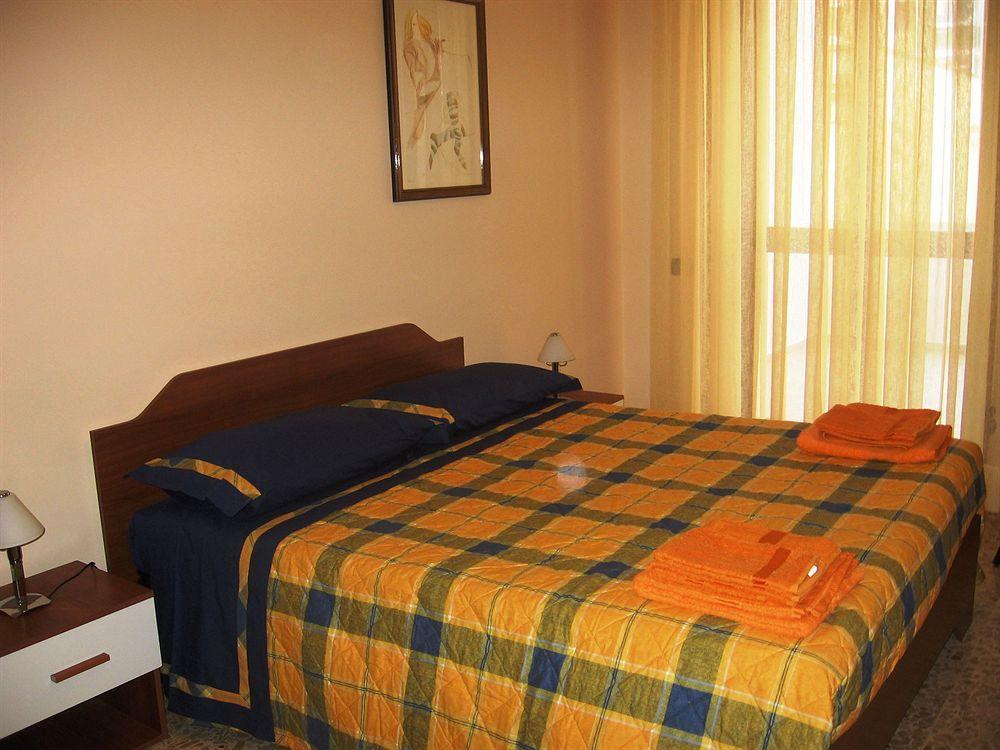 B&B Piazza 300mila Lecce Esterno foto