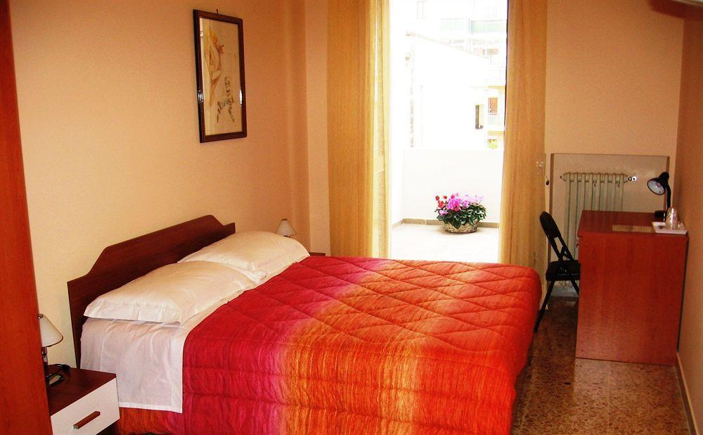 B&B Piazza 300mila Lecce Esterno foto