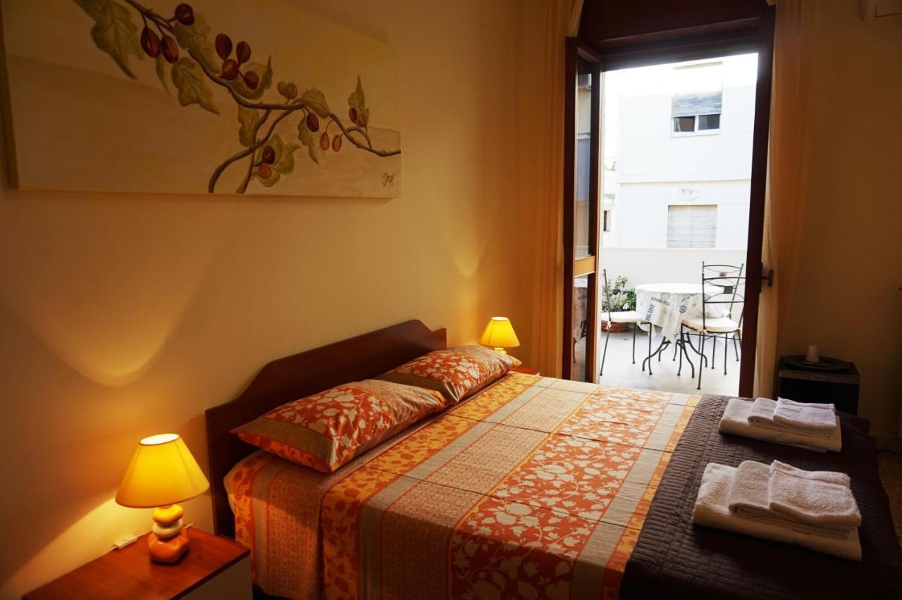 B&B Piazza 300mila Lecce Esterno foto
